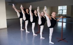 港龙舞蹈最新港龙舞蹈2022课程收费标准—学费价格表
