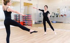 港龙舞蹈深圳市成人爵士舞培训机构-港龙舞蹈爵士舞培训