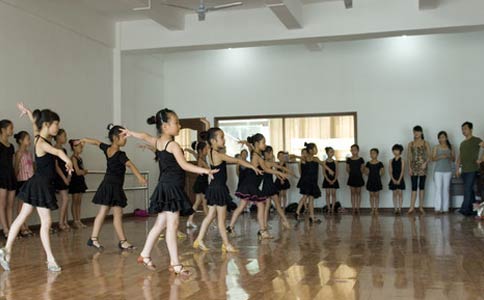 港龙舞蹈,拉丁舞系统提升课
