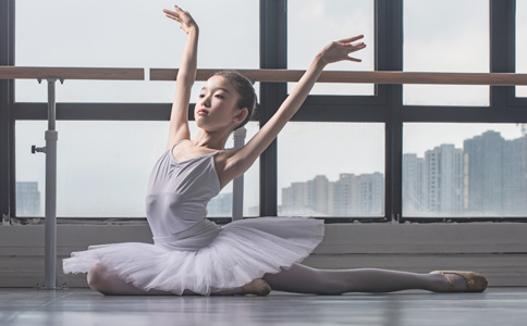 深圳港龙舞蹈收费和课程性价比