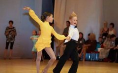 港龙舞蹈男孩可以学习国标舞吗？哪家机构教的好？