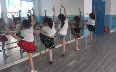 港龙舞蹈青少儿拉丁舞培训