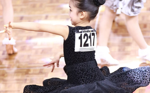 广州港龙舞蹈少儿拉丁舞培训和课程学费