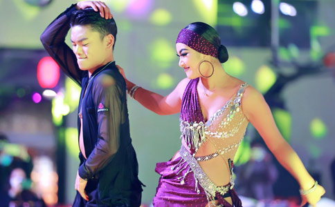 深圳港龙舞蹈青少儿及成人舞蹈教学